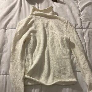 Aritzia soft turtleneck